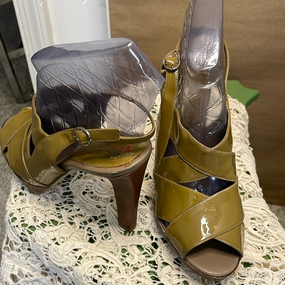 Patent Leather Platform, 7.5 MUSTARD